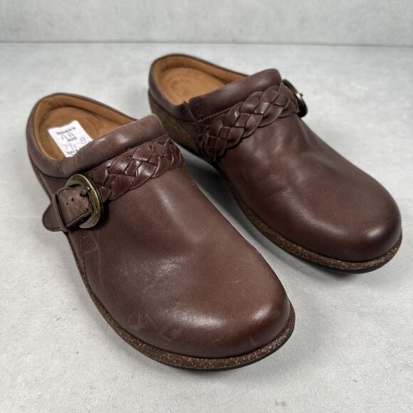 Aetrex Shoes - Aetrex Clog Shoes Womens Size 8 Brown Leather Braided Buckle Slip On Comfort